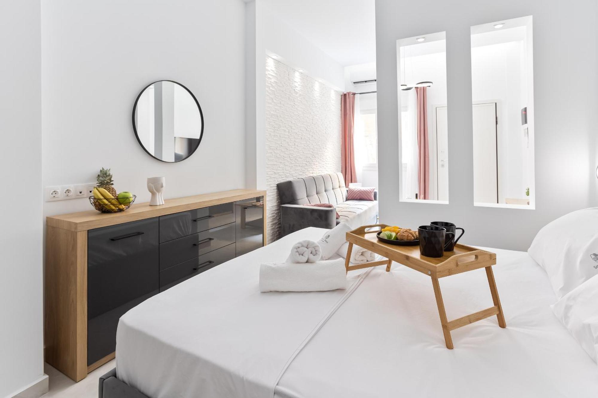 New Glamorous In Downtown Appartamento Salonicco
