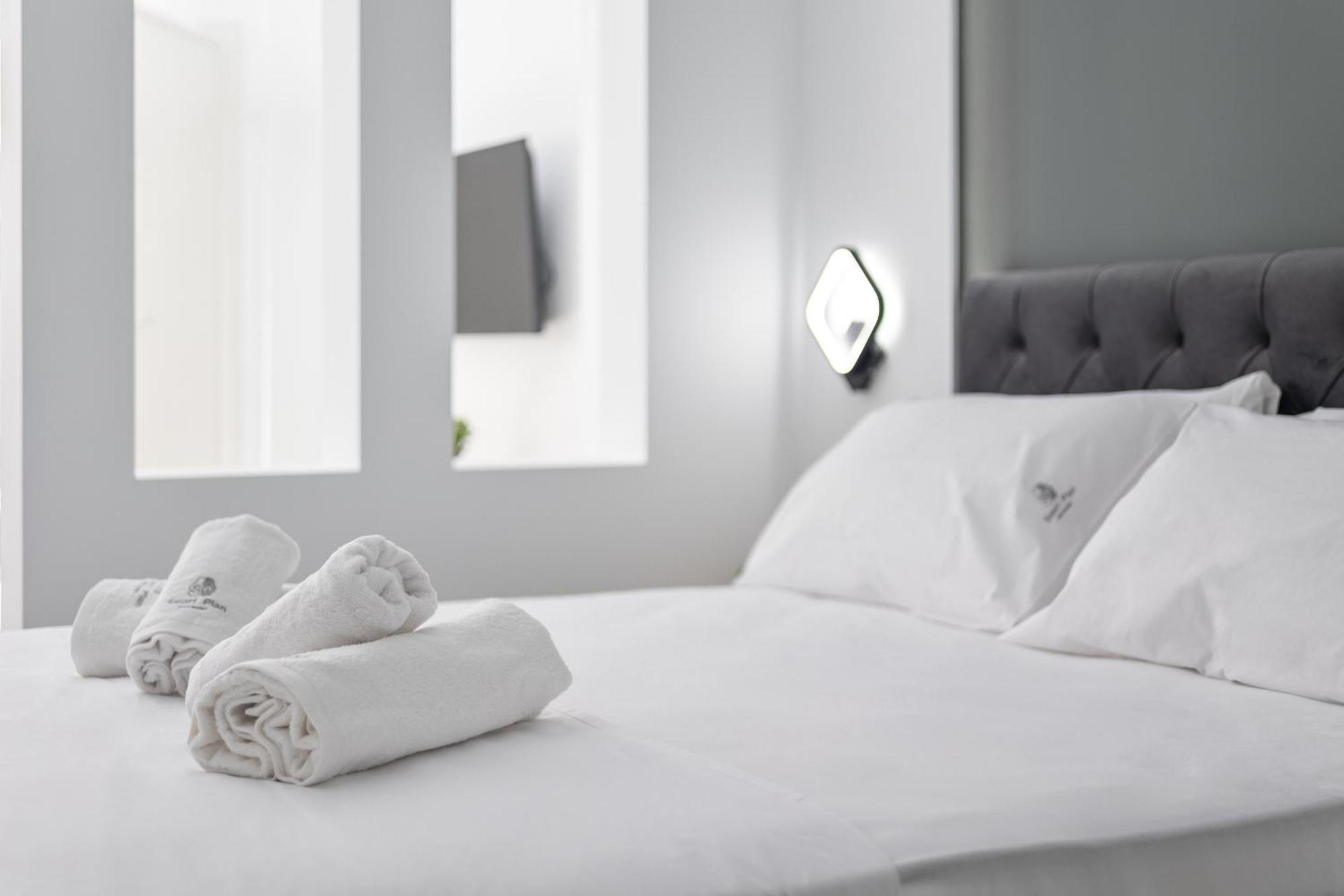 New Glamorous In Downtown Апартаменты *